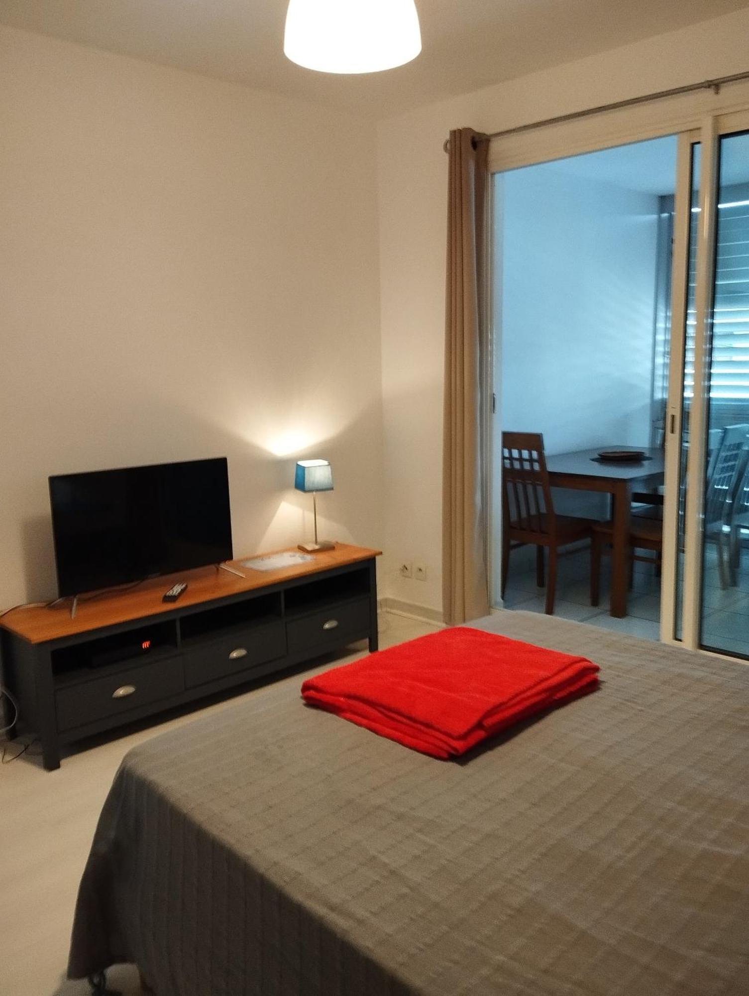 Studio Au Calme Saint-Denis Extérieur photo